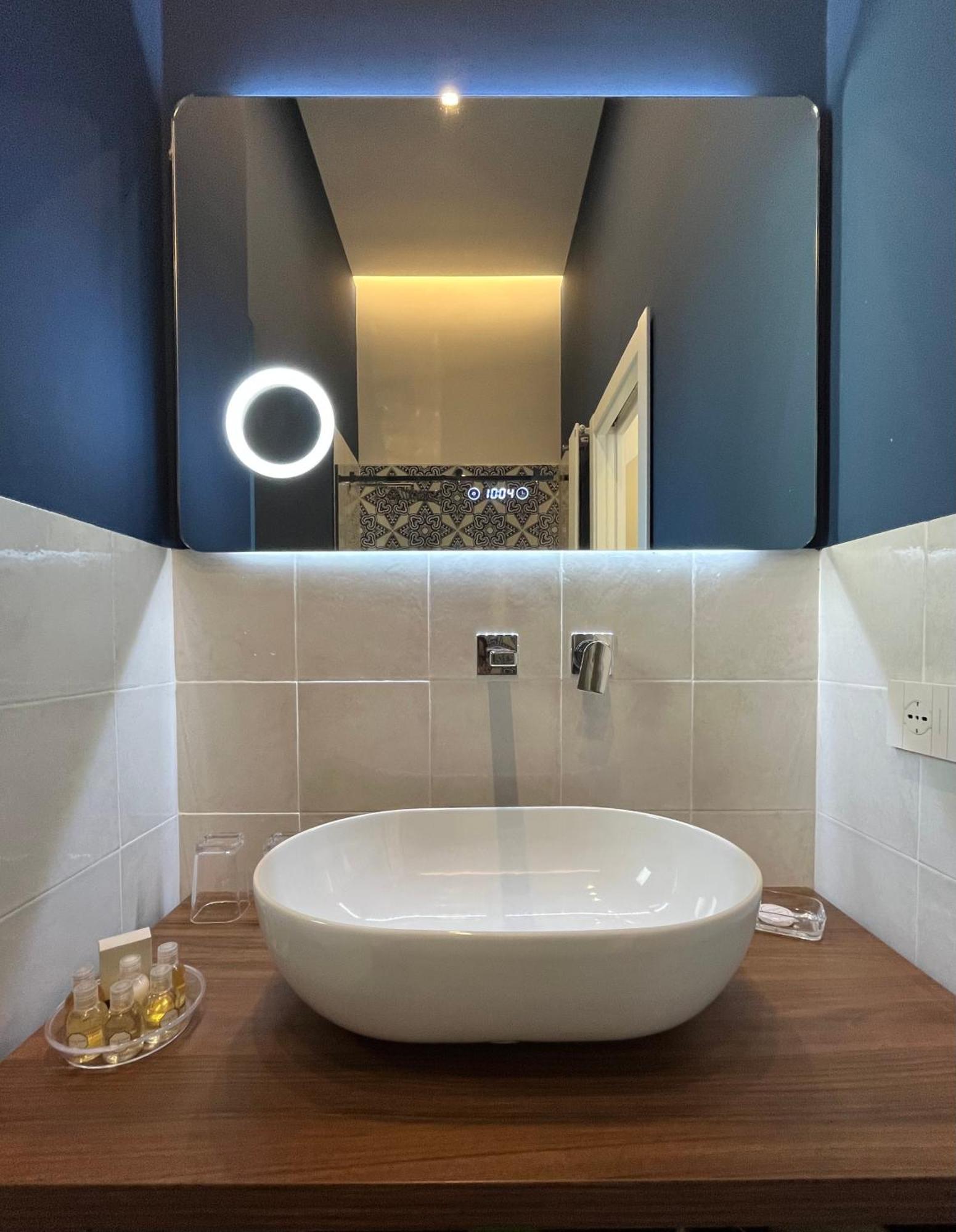 Gramsci 16 Hotel Naples Luaran gambar